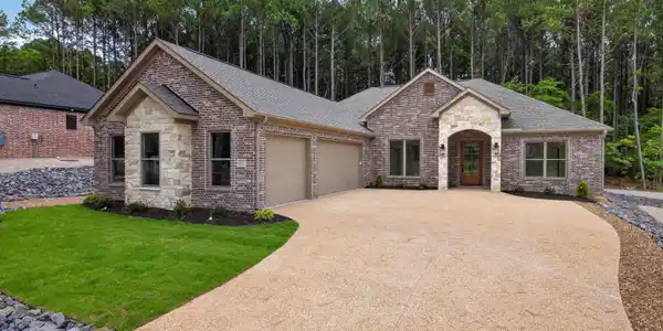 22 Realeza Court