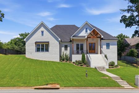 5624 Westminster