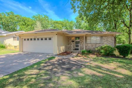 5820 Greenhurst Drive