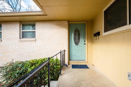 7104 Briarwood Drive