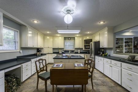 28 N Lakeshore Drive