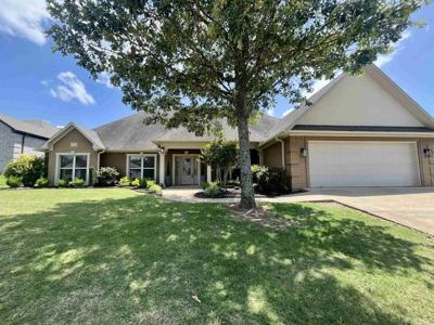 813 Cascade Dr