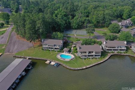 400 Farr Shores