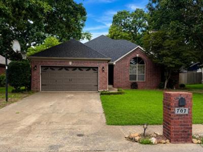 707 Indian Bay Dr