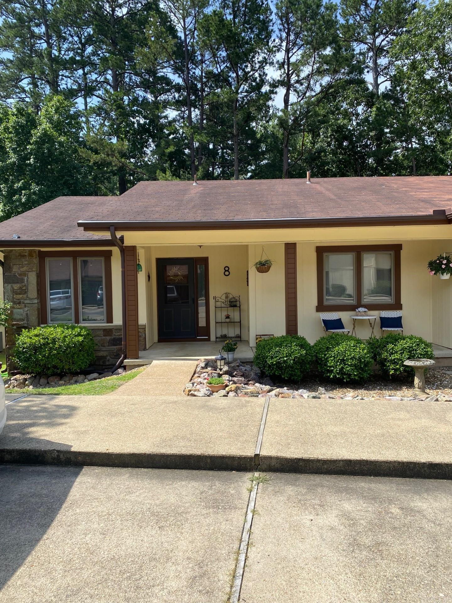 Image 0: Front View with full size porch, only one!