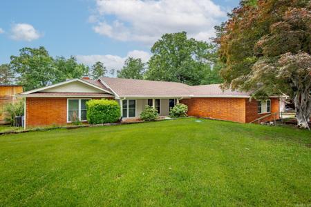 585 Narrows Drive