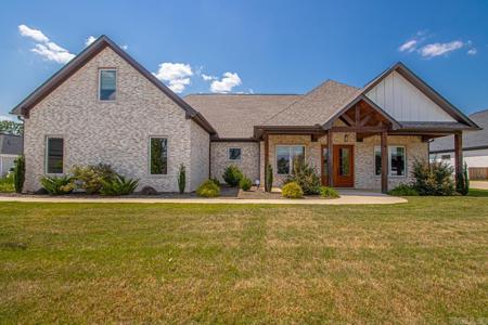 4924 Lake Vista Drive