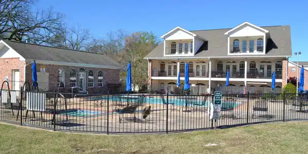 451 Lakeland Drive
