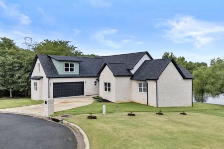 104 LETHAMHILL Cove