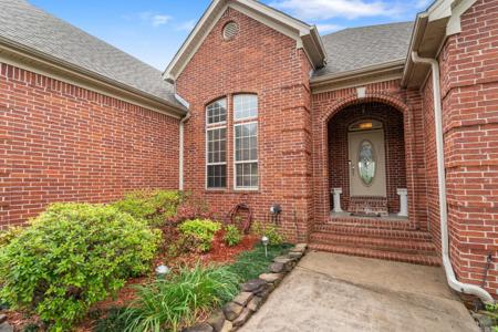 7361 W Ridge Circle