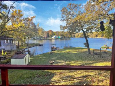 132 E Lakeshore Drive