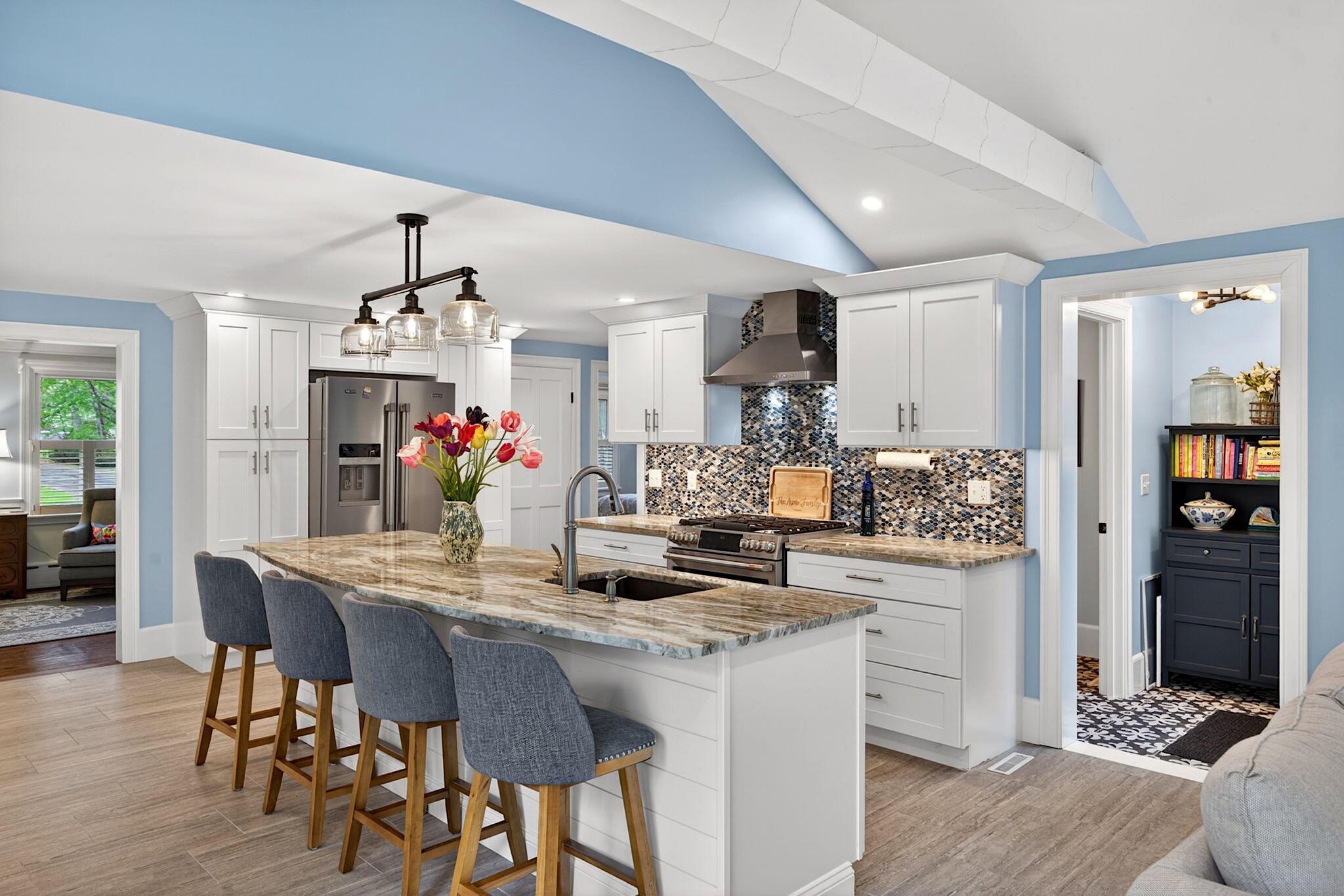 Image 4: Kitchen - 14-14-8P0A3160