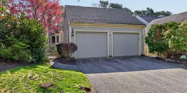 24 W Woods Circle UNIT 24
