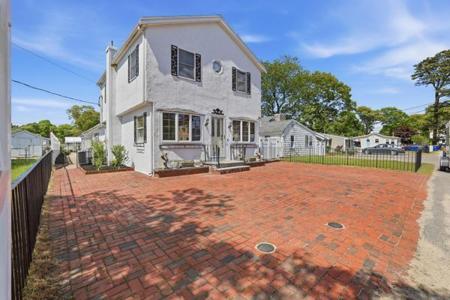 7 Swift Avenue