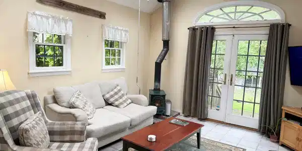 Image 4: sun room