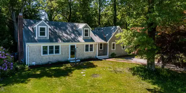 52 Ellis Circle