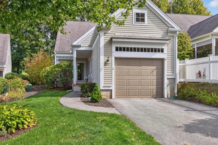 4 Hollyhock Knoll Court UNIT 4