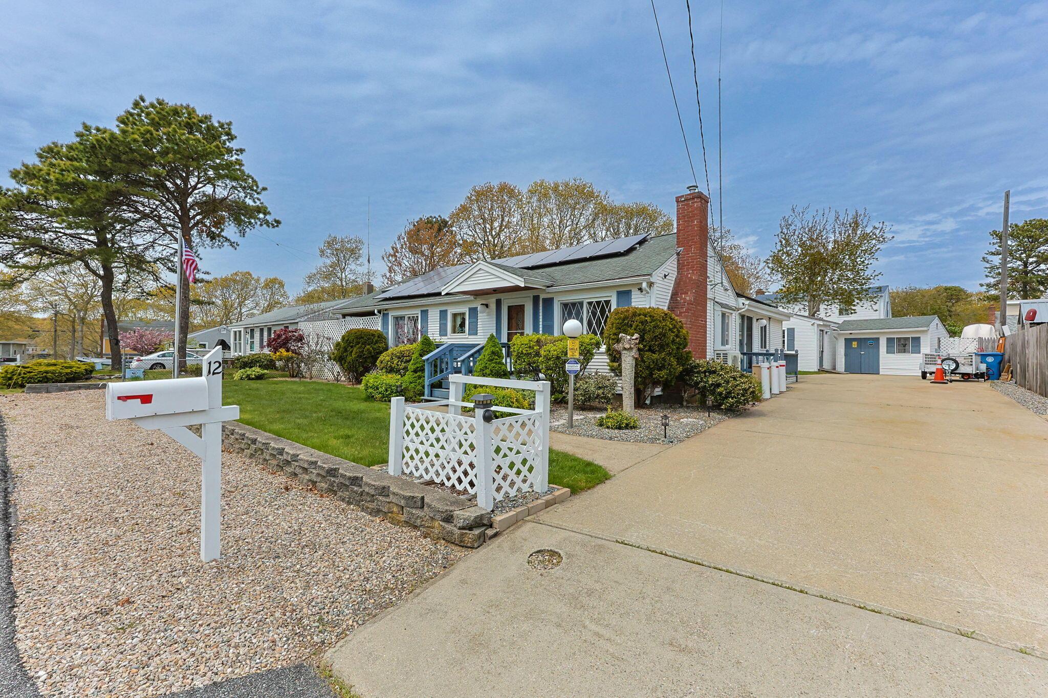 Image 2: 1-web-or-mls-12-winthrop-dr