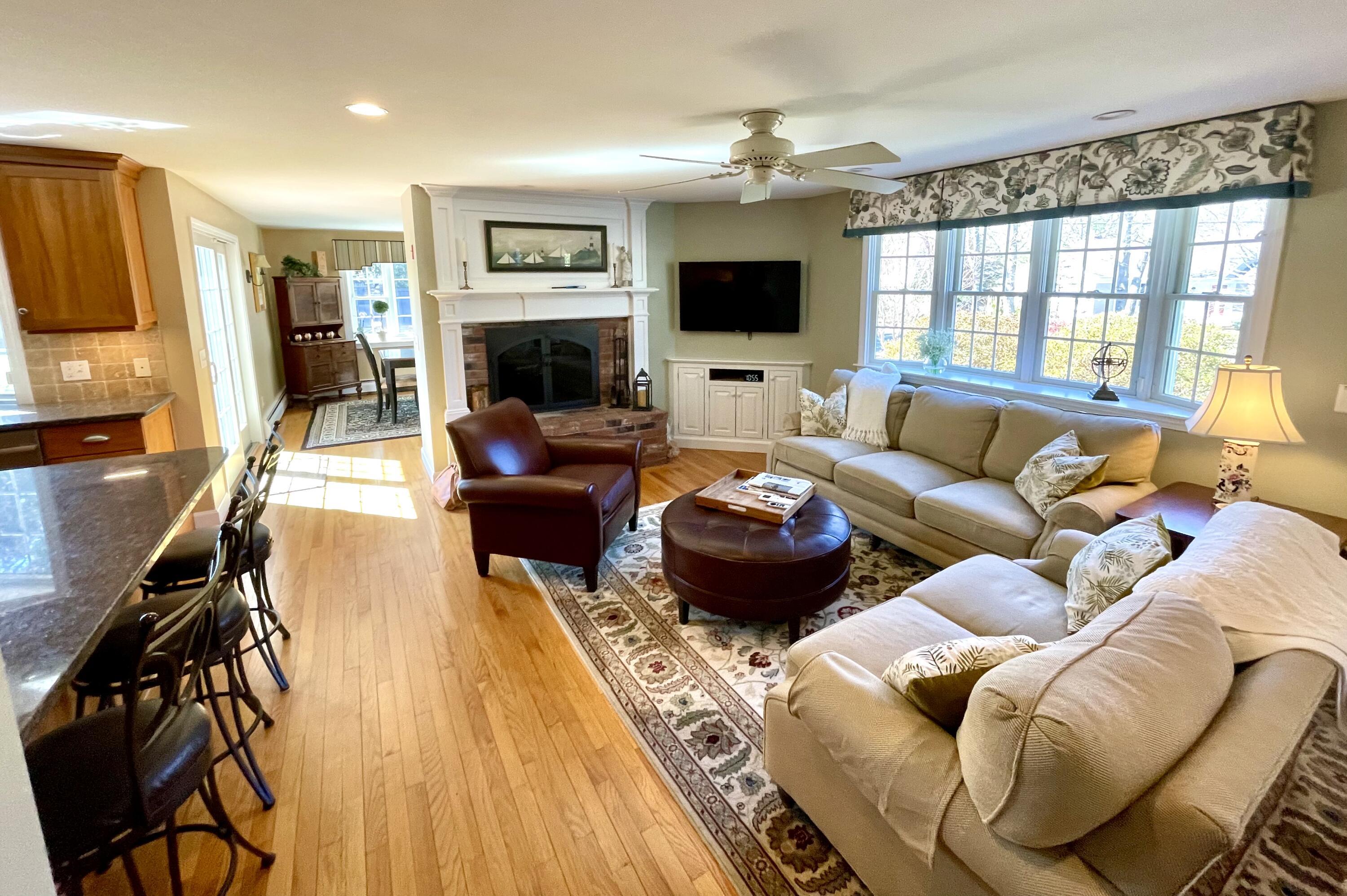 Image 2: Family Room