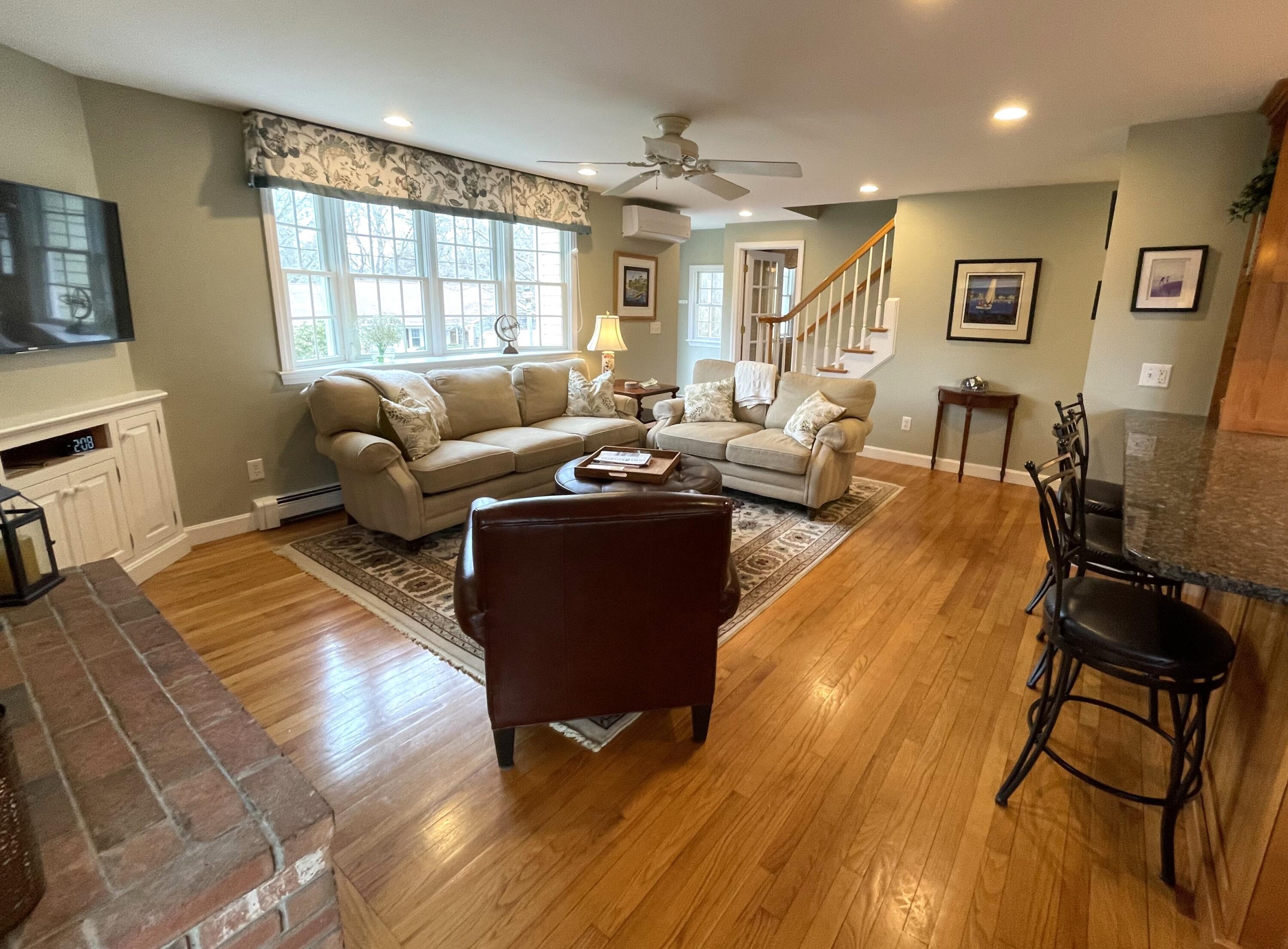 Image 3: Family Room