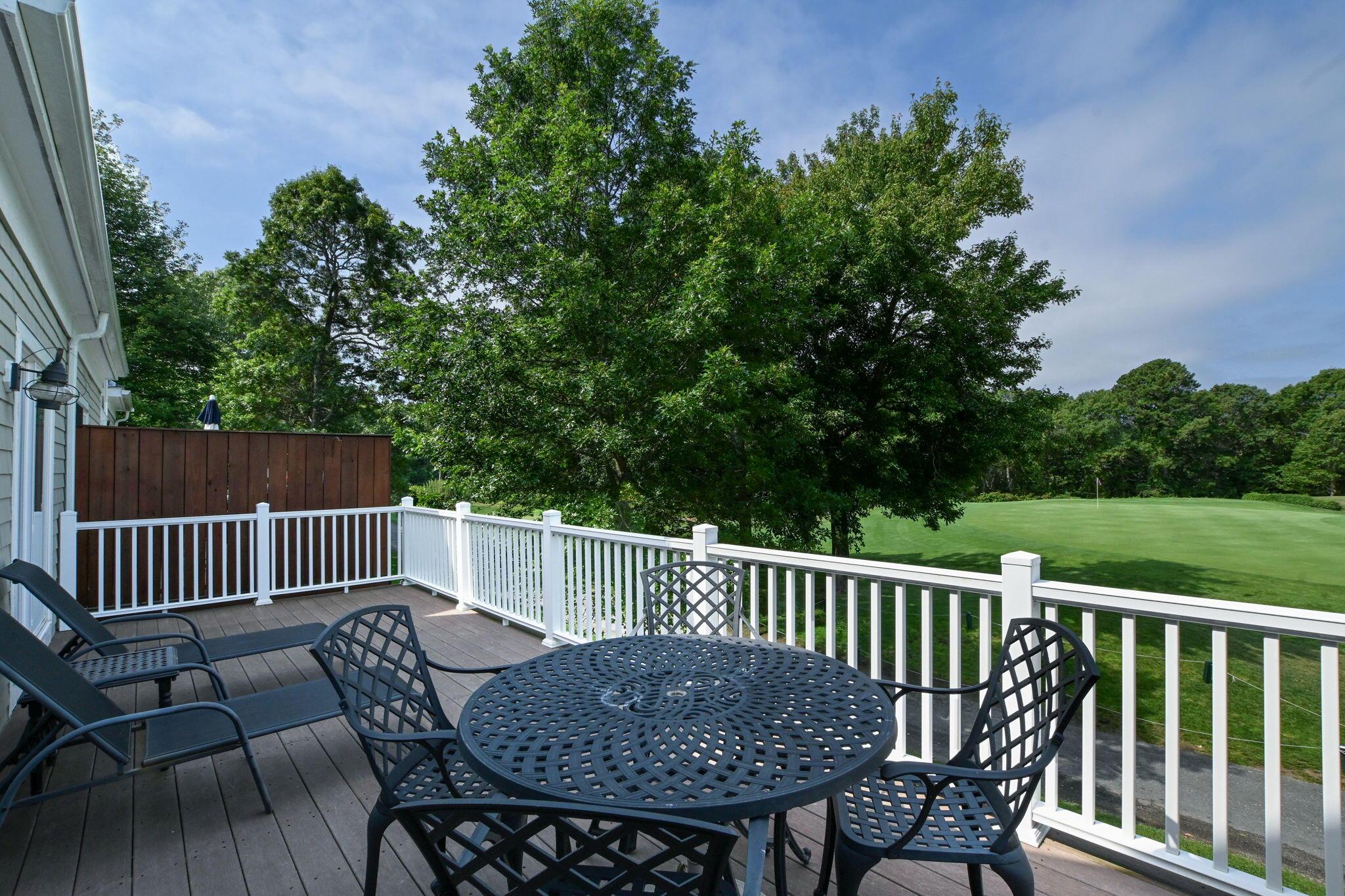 Image 2: Expansive Upper Deck