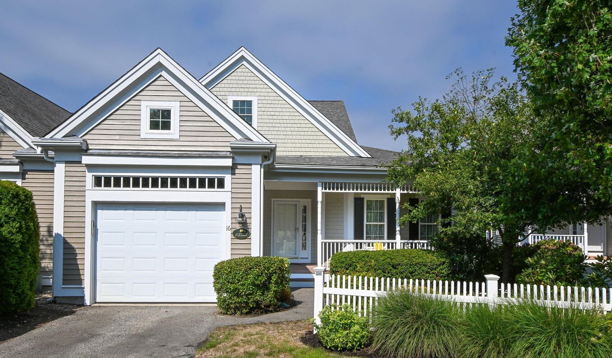 Image 3: 16 Amberwood Court