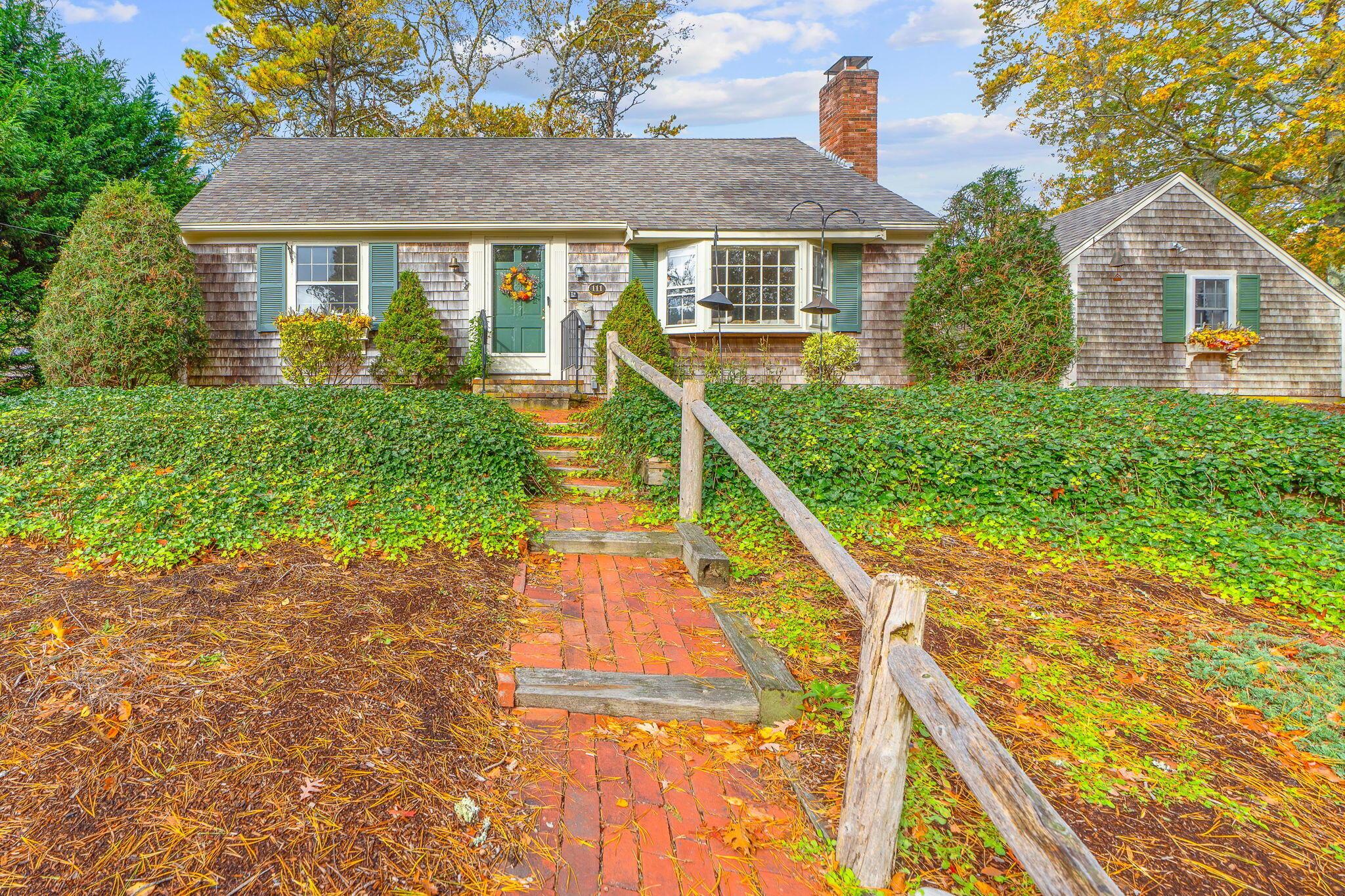 Image 2: 2-web-or-mls-111 Merchants Ave Hi Res-2