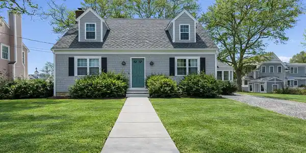 24 Montgomery Court