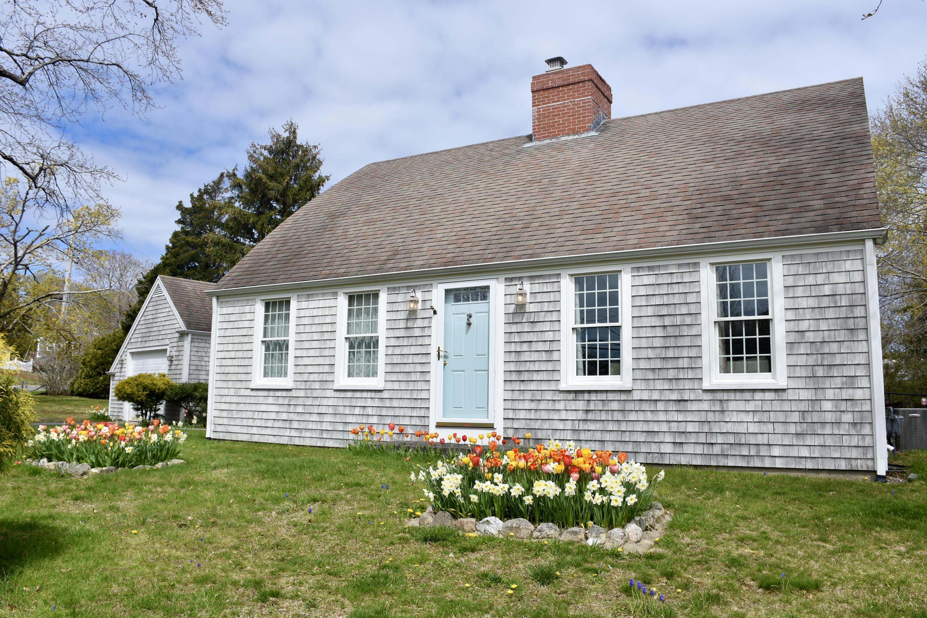 Image 2: Front close