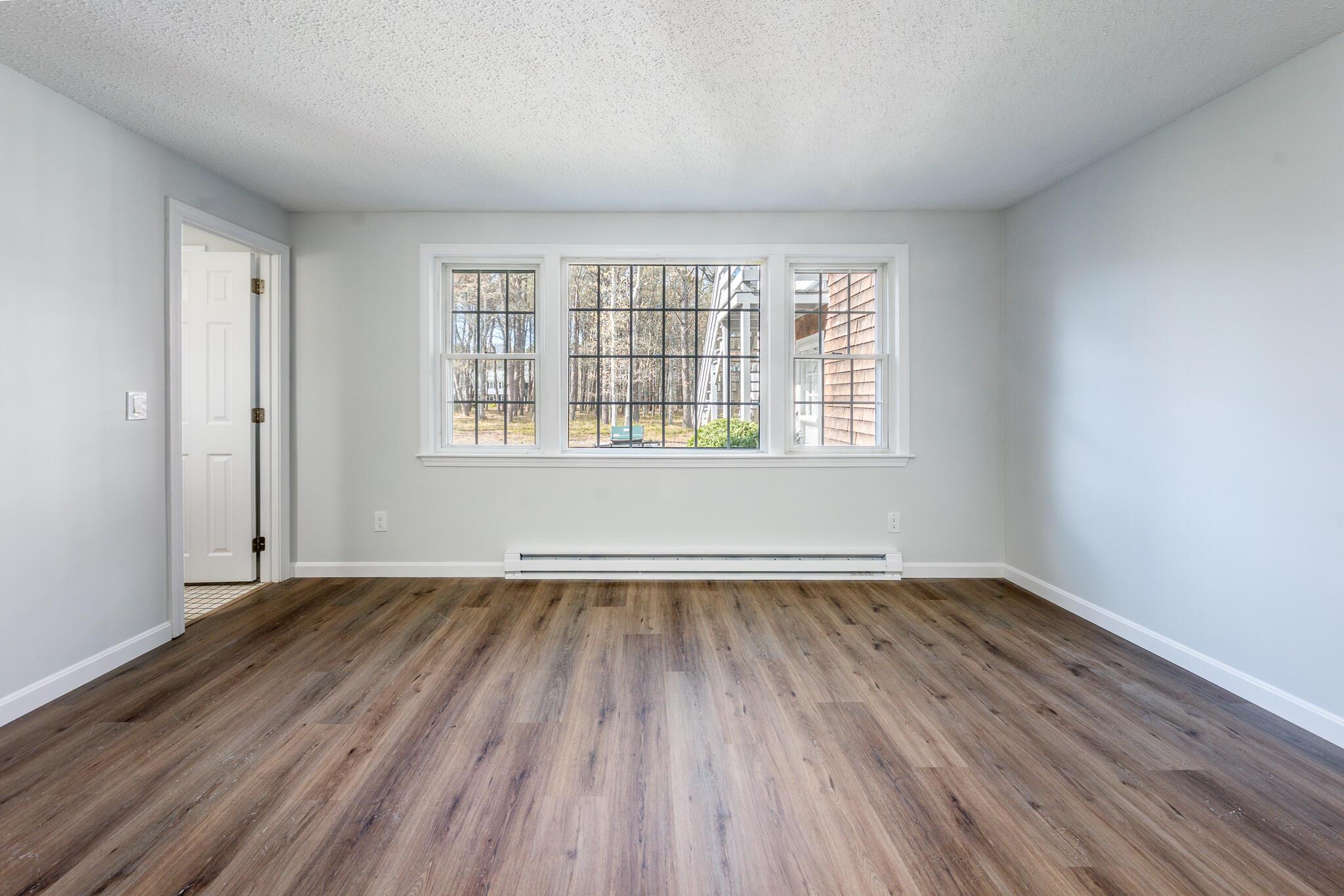 Image 3: 1stbedroom2