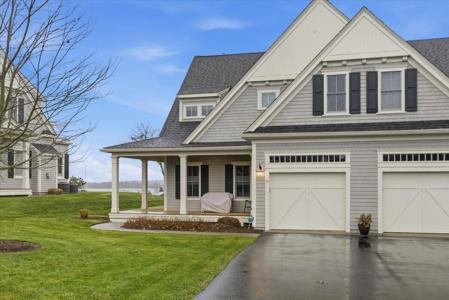 1090 Shore Road Unit 7