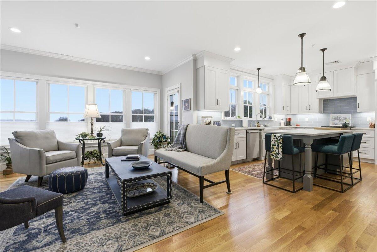 Image 4: 04-2025-12-02-4