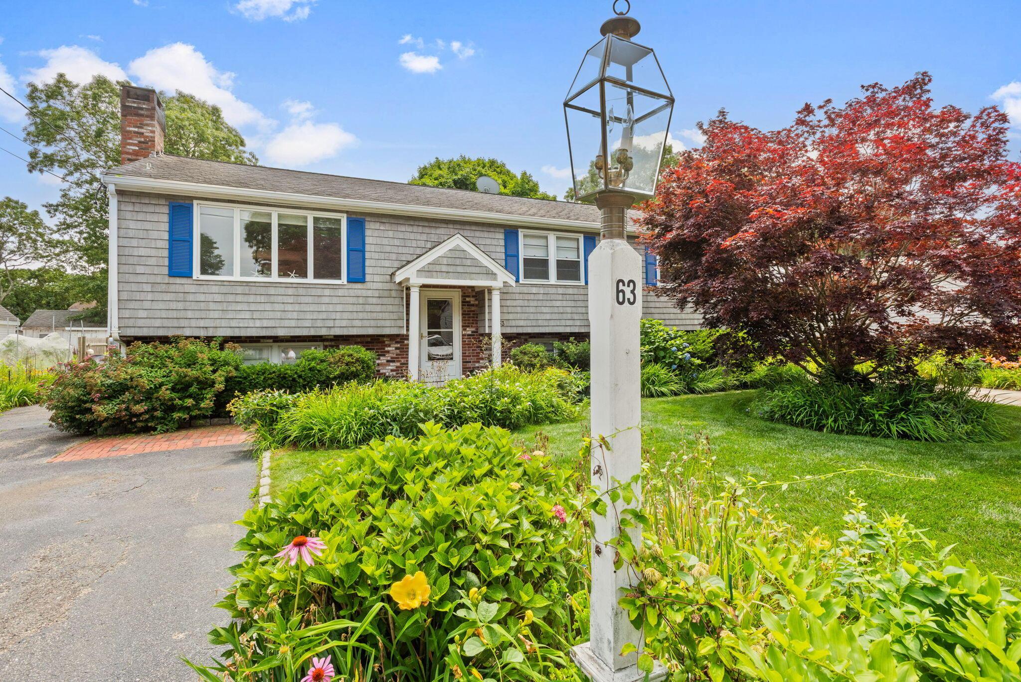 Image 2: 7-web-or-mls-63 Ellsworth Dr.-07