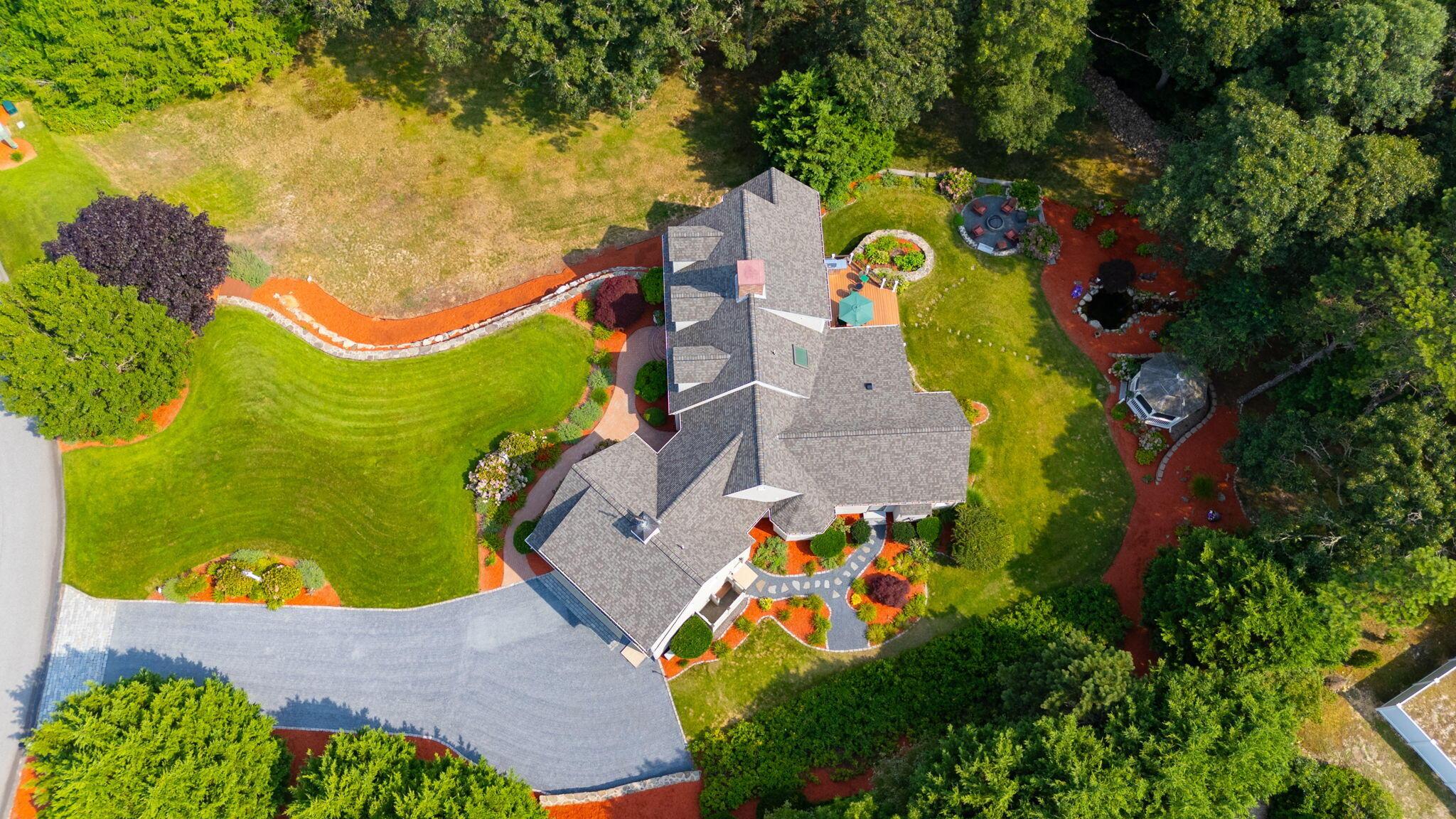 Image 3: listing photo #4 - aerial still - overhe
