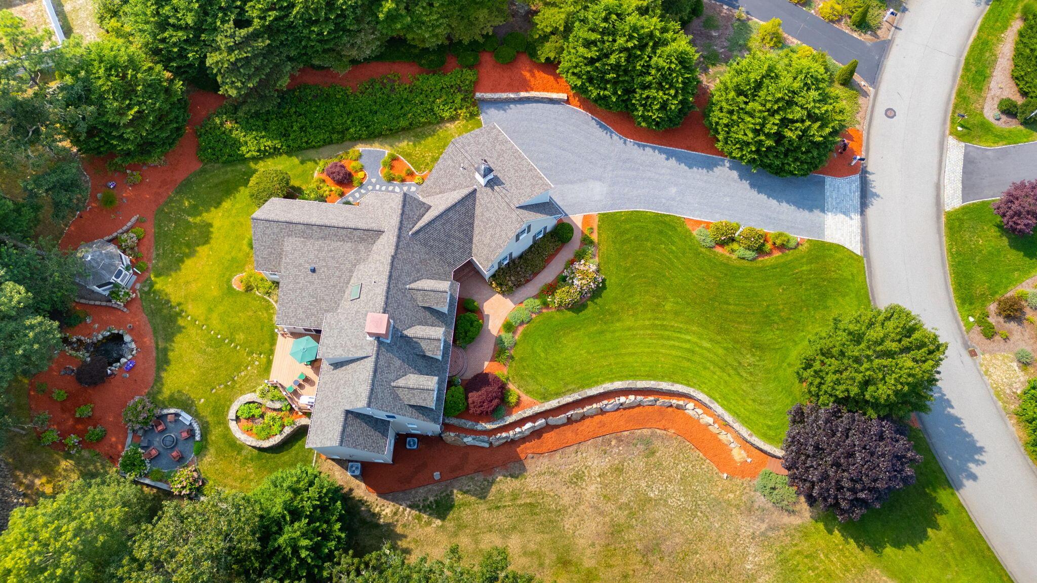 Image 4: listing photo #5 - aerial still - 8-web-