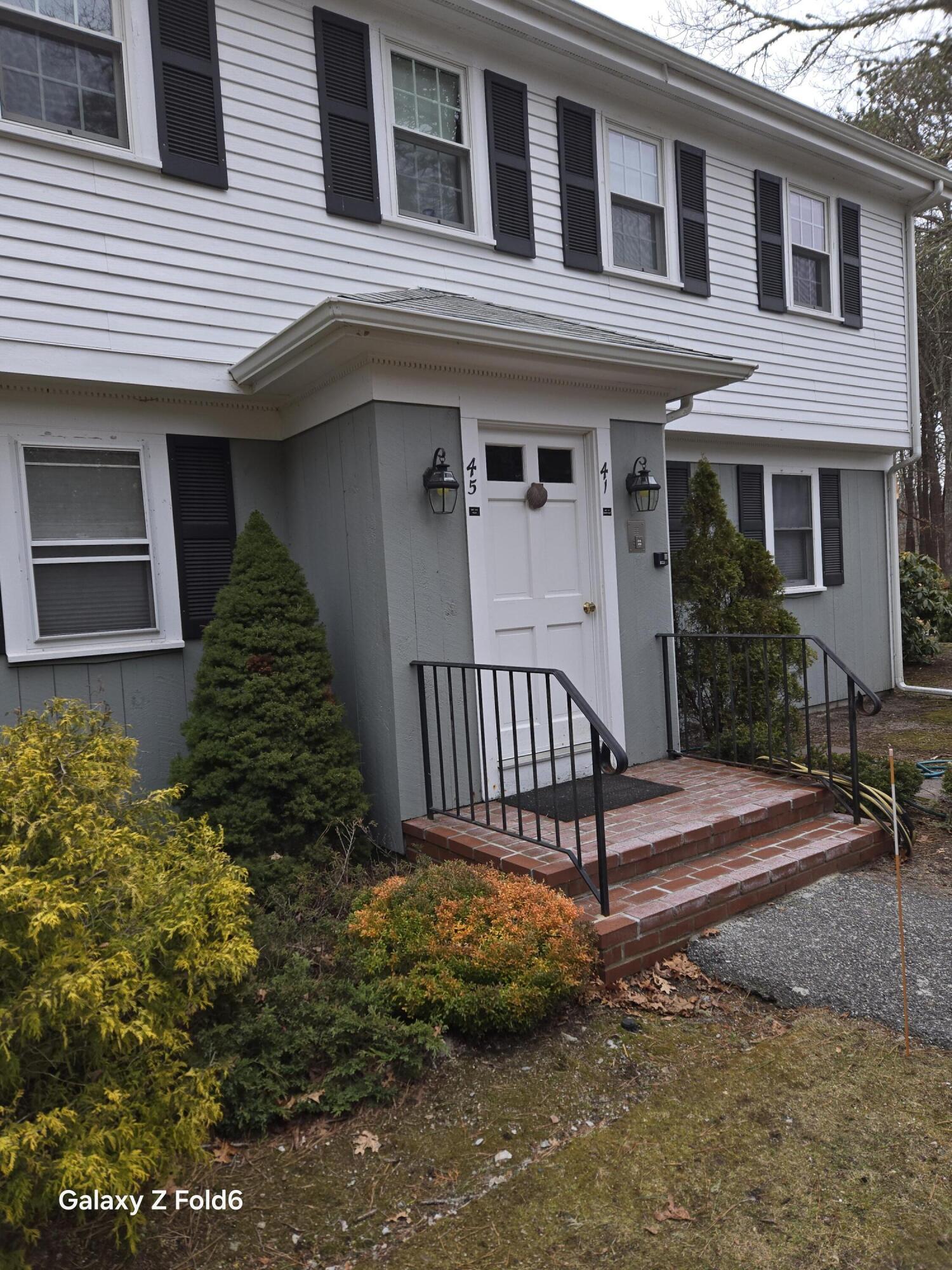 Image 2: Front Entry