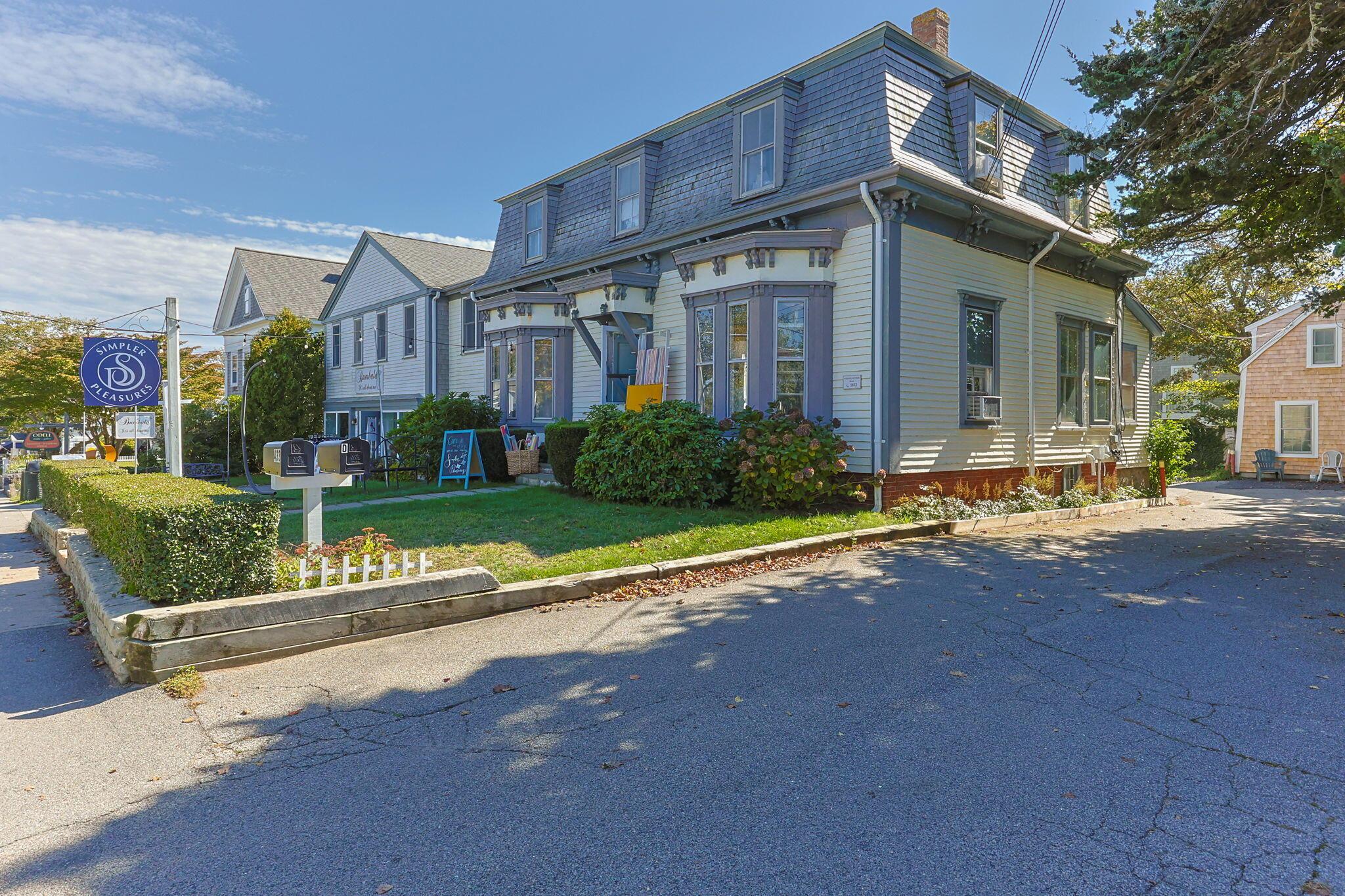 Image 3: 16-web-or-mls-425-main-st