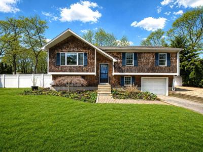 104 Seagate Lane