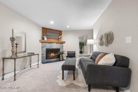 21515 N Village Blvd Unit #2