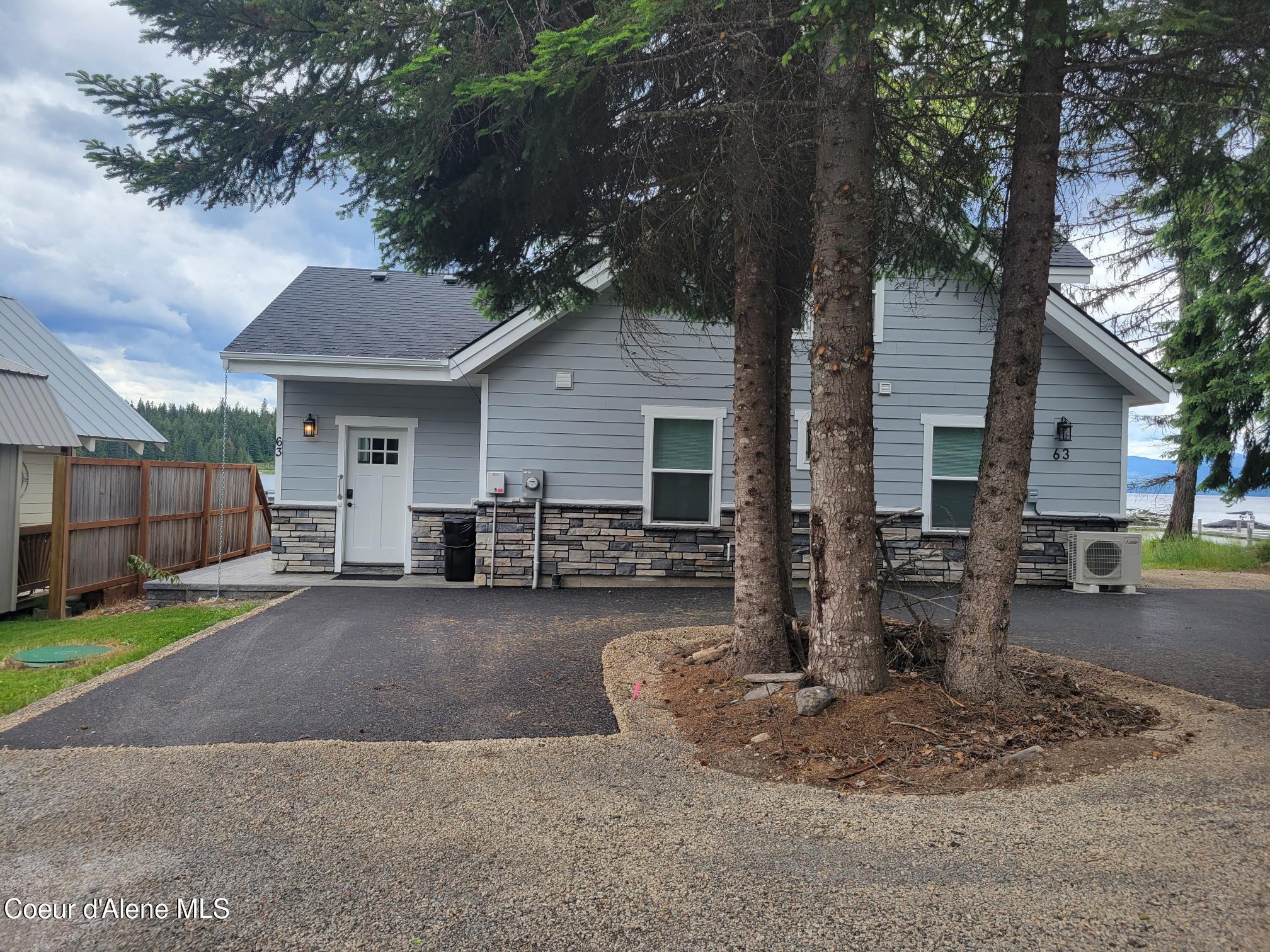 Image 2: Front of House Parking