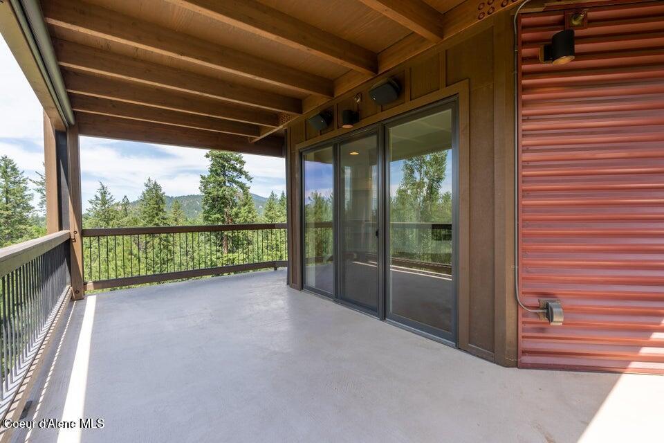 Image 3: Tower Pointe 2