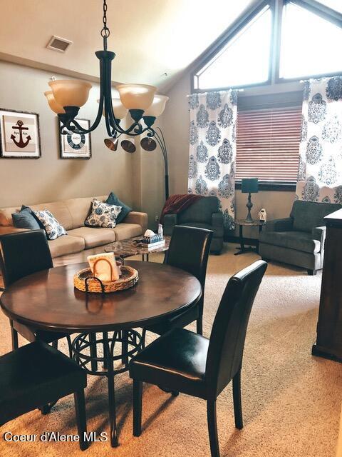 Image 3: 2 Open concept living area