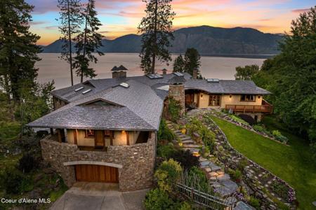 552 Loch Haven