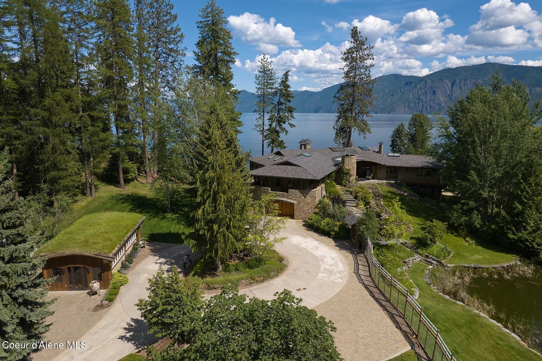Image 3: Lakeside Sanctuary