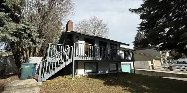 1635 E Tall Timber LOOP