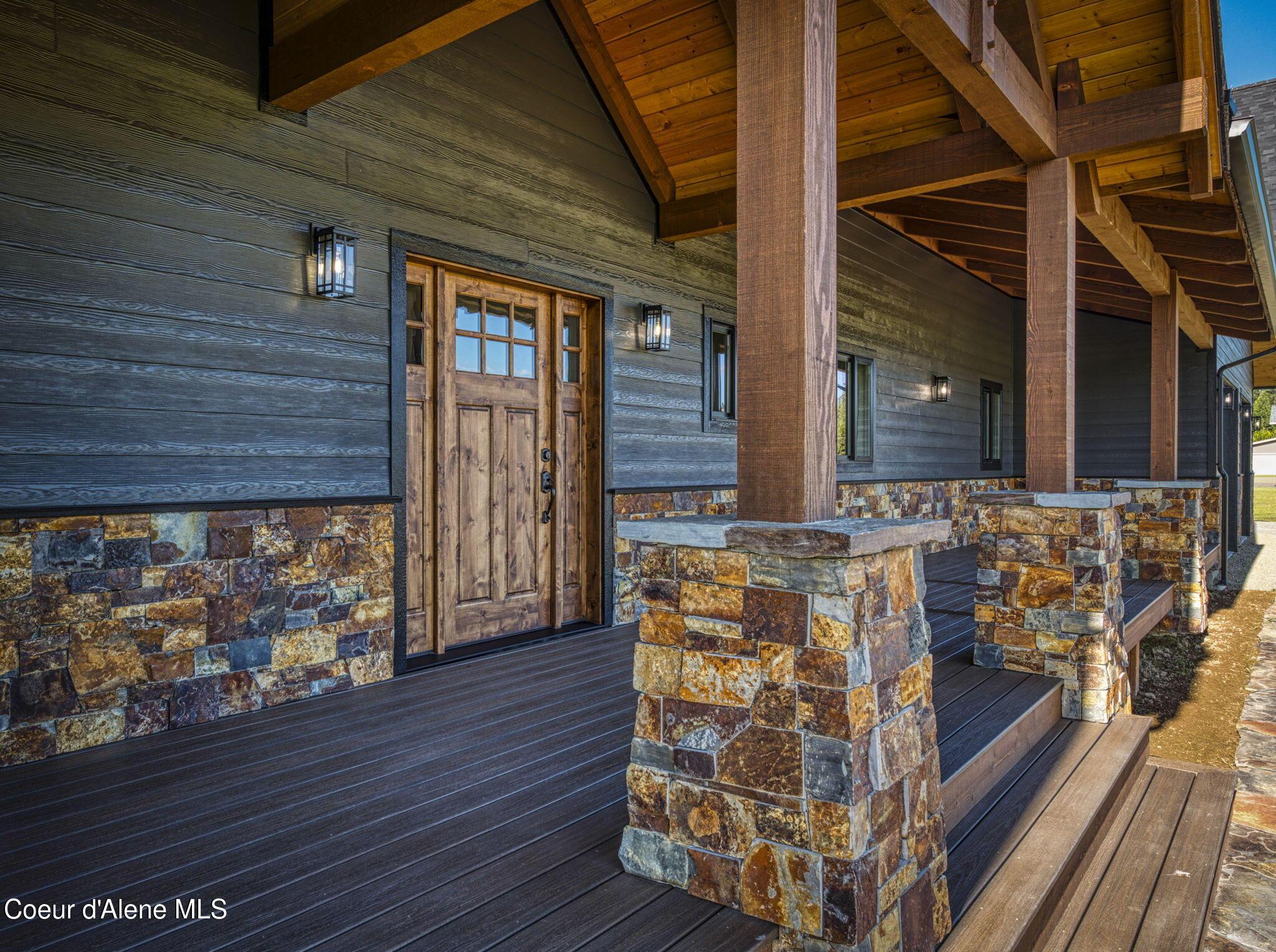 Image 4: Covered Front Entry