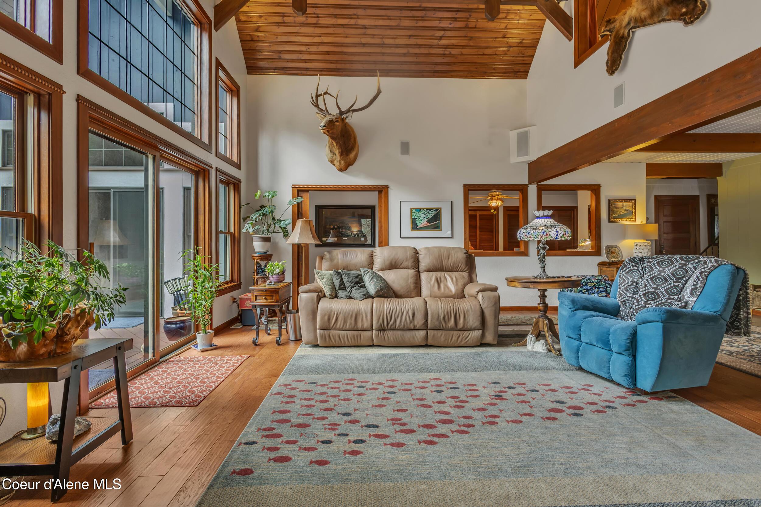 Image 3: living room