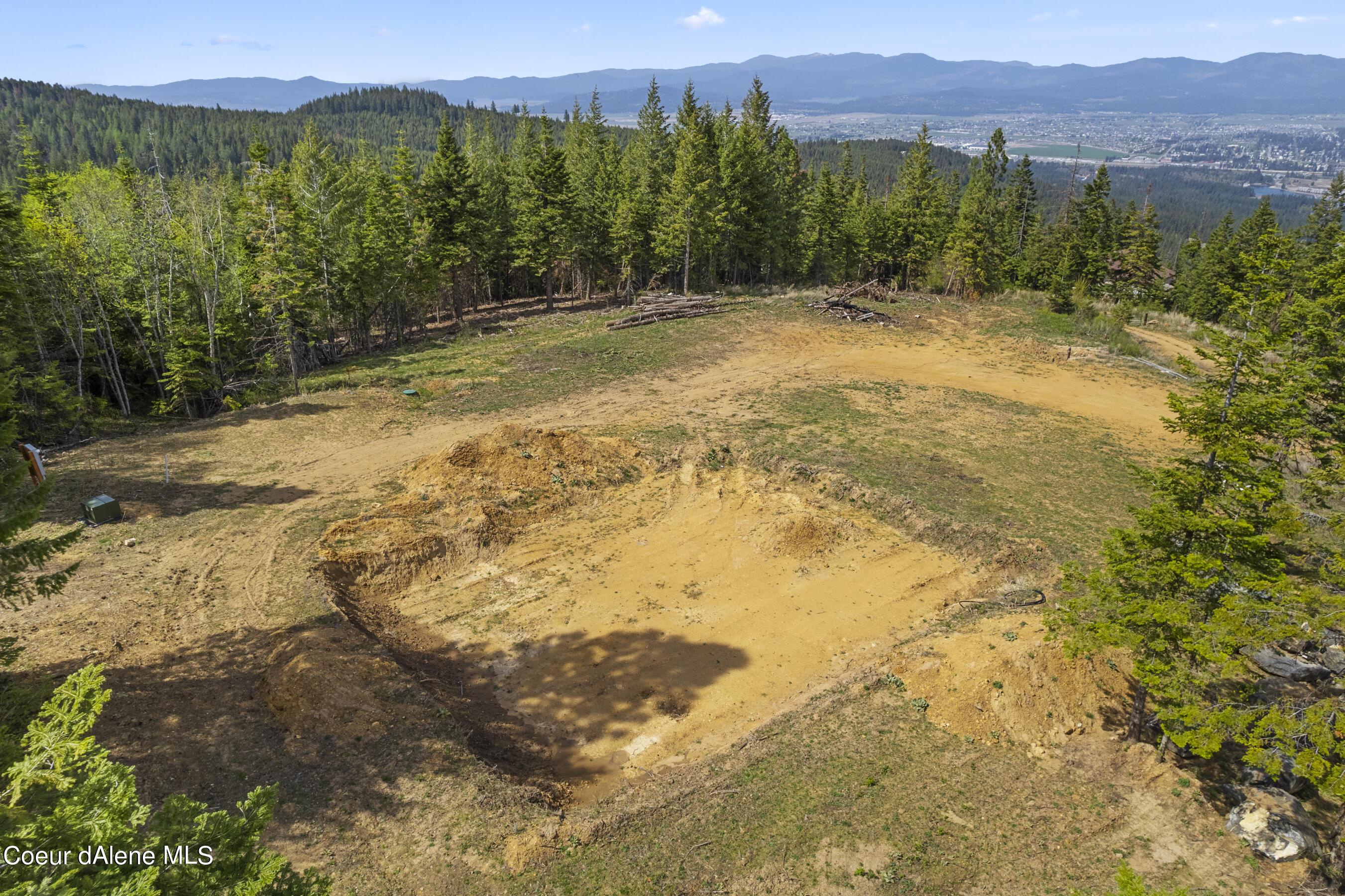 Image 3: 3193SMellickRd-EverydayImHOVERIN-16