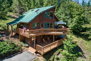1058 E ECHO BAY DR