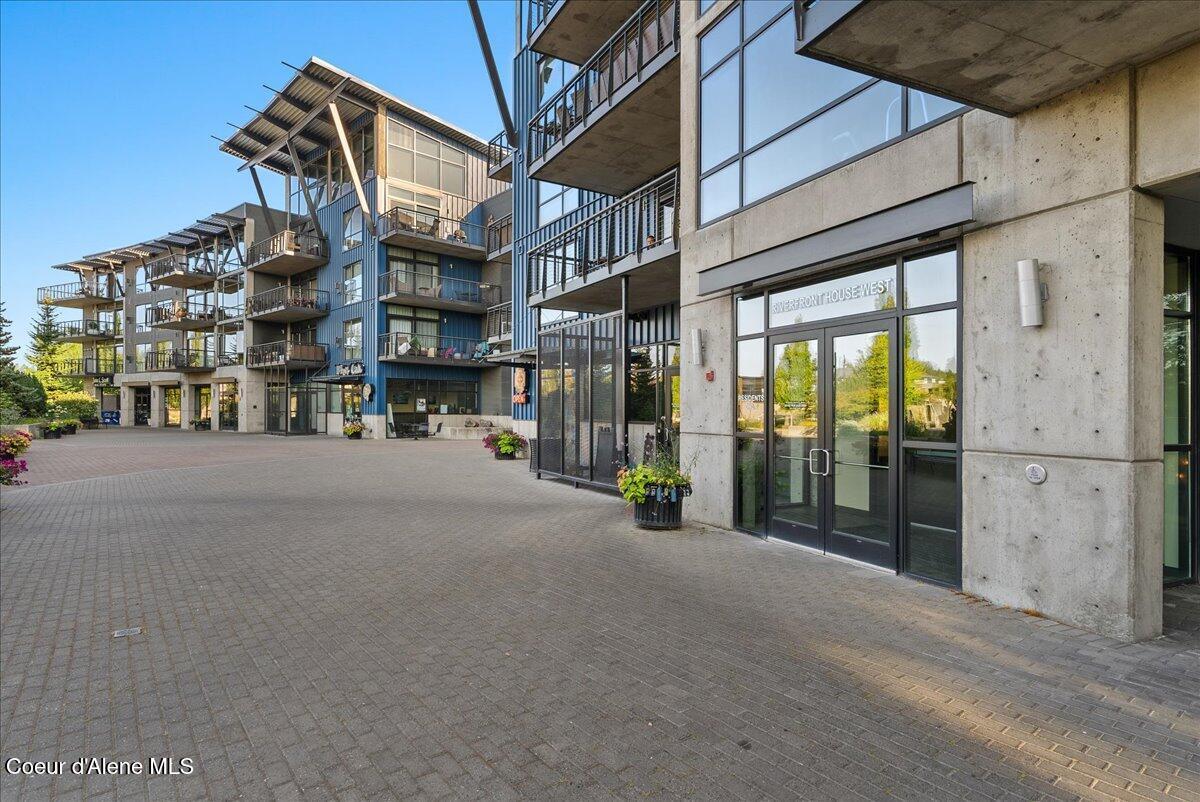 Image 3: Front of building